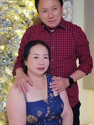 Christmas 2024 #hmong #hmongtiktok #hmoob #christmas #parents #kuvniamkuvtxiv 