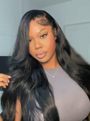 @Mamushow Hair Fashion 🥰  #TikTokShop #blackfriday#mamushowhair_store#viral #humanhairwigs #wig #winternoutfit#fyp#jetblackwig#blackwig#viralvideos#highlightwigs#colorwigs#bigsales#50discount#newyear#2025 