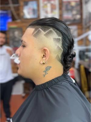 #barberia #barbería #barberos #roldan #barber life💈 #haircolor #fademundial #lv3 #lv3pro #barbermenmundial #harolbarberuniversal #barbermenmundial #viral #foryou #parati #virales #videosviral #reels #barberlife #barbershopconnect #barberosenmiami #fades #siguemeentiktok #siguemeenyoutube #lifebarber #niveldios 