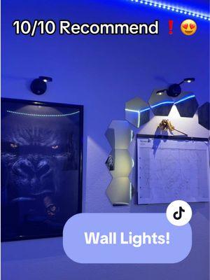 10/10 recommend these rechargeable spotlights 😍❗️#motionsensor #ledlight #wirelesslights #rechargeable #walllights #decorlights #elegantlighting #walllighting #walllight #hangingwalllights #picturelights #ledlights 