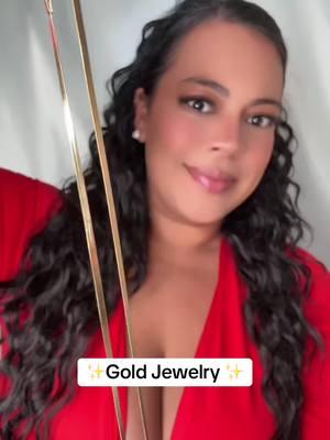 The perceft touch to my outfit 😍@Stay Golden HI Jewelry #creatorsearchinsights #goldnecklace #jelewery #TTSBeautyBesties #tiktokshopholidayhaul  #christmasgift #ttstastemakers #tastemakerslaunch 