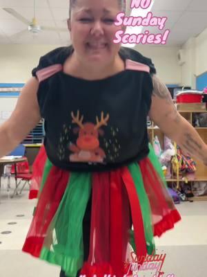 #teachersoftiktok #Christmas #teacherswhodance #dance #momswhodance #fundance #pleasecomehome #xmas #MomsofTikTok DC@emily batten 🩵 