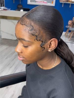 Sleek ponytail in natural curly hair. My girl took me out my comfort zone with them waves (baby hairs). #schairstylist #florencesc #sleekponytail #naturalcurls #teenager @LacyB 