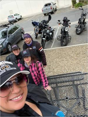 Last girl ride of 2024 💃🏻#2024 #girlswhoride #harley #sisterhood #pink #bikersoftiktok #softtail #santapaula #motogirl #sundayfunday #bikergirl @ladyriderscv @Minette Ozuna 