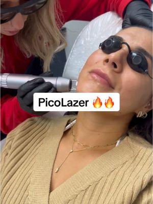 Replying to @grisbethlozano 🔥Picolazer!! Ya quiero que pasen los dias antes de ver los resultados 🎉🎉 Los tratamientos con picolazer pueden ayudar con una variedad de problemas de la piel en el rostro, incluidos: •Pigmentación: los picolazers pueden tratar manchas marrones, daño solar, pecas y otros tipos de pigmentación •Textura de la piel: los láseres pico pueden mejorar la textura de la piel, incluida la textura desigual, los poros dilatados y la flacidez de •Líneas finas y arrugas: los láseres pico pueden minimizar la apariencia de líneas finas y arrugas •Acné: los láseres pico pueden tratar el acné y las cicatrices del acné •Tatuajes: los láseres pico pueden corregir tatuajes no leseados actualmente no lo estamos realizando para quitarme el •Rosácea: los láseres pico pueden tratar la rosácea •Estrías: los láseres pico pueden tratar las estrías •Melasma: los láseres pico pueden tratar el melasma @ivitawellness @ivitas_np_kayla  📍IVita Wellness 308 W Higgins Rd,  Park Ridge, IL 60068 ivitaforyou.com (773) 234-9607 #ivdrip #ivdripvitamintherapy #lolavidafit #cheekfiller #filler #prpfillers #undereyefiller #ivitawellnesschicago #ivitawellnessandaesthetics #chicago #runner #runnershydration #hydration #ivdriptheraphy #ivtherapy #sueroterapia #sueroterapias #suero #sueroterapiavitaminac #chicagoland #picolazerfacial #picolazer 