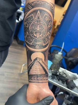 Aztec forearm headed back to Illanois!!!  #frostcitytattoo #tribaltattoo #Chingon #fyp #tribal #aztec #azteca #aztectattoo #mexicantiktok #mexican #mexico 