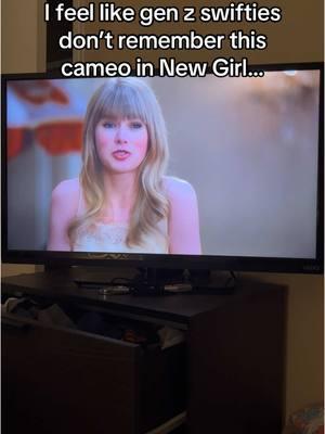 @Taylor Swift deserved an Emmy for this. 🤌🏻 #taylorswift #tswift #swiftie #swifties #newgirl #cameo #millennial #genz #elainesbigday #elaine #zooeydeschanel #funny #fyp 