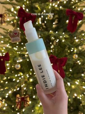 ✨ Cozy up this holiday season! 🎄💕 In all the holiday hustle, don't forget to treat yourself! Join us for a relaxing evening of warmth, joy, and some skincare magic. 🌟 #IndieLee #CleanSkincare #Skincare #HolidaySkincare #HolidaySelfcare 