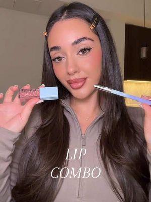 I loveee this lip combo ✨ I’m using @Kosas lipliner in supreme and lip oil in unhooked #lipcombo #lipproducts  #kosaslipoil #kosaslipliner  #lipcombotutorial 