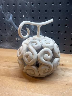 Steamed fruit for the One Piece bbs  #clay #claysculpture #ceramics #pottery #anime #onepiece #devilfruit #handbuilding #handbuiltceramics #handmadeceramics #incense #incenseburner 