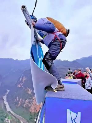 I got the chills watching this video #wingsuit #wingsuiting #wingsuitflying #parachute #mountain #redbull #adventure #adventures #sport #sports #sportsontiktok #dangers #travel #foryou #fyp #viral #trending #kings3a 