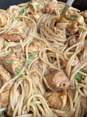 Goldengracekitchen.com. Search "Garlic Butter Chicken Pasta" This gluten-free garlic butter chicken pasta is a bold, delicious dish loaded with seasoned chicken chunks and al dente pasta in a zesty garlic butter sauce. It's a delicious chicken dinner everyone will love! #goldengracekitchen #garlicbutterchicken #chickenpasta #garlicchicken #chickendinnerideas #glutenfreepasta #glutenfreedinner #glutenfreelifestyle