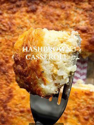 CHRISTMAS HASHBROWN CASSEROLE 🎅🏼✨ #hashbrowns #hashbrowncasserole #christmasbreakfast #christmasrecipe #breakfastideas 