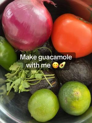 The best! 🥑 #guacamole #guac #guacamolerecipe #Recipe #healthysnack  -3 avocados  -1 red onion  -1 tomato  -1 jalepeno  -juice of 2 times  -cilantro to taste 