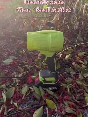 "Fall leaf piles? Not a problem! This turbine fan leaf blower helps you get your yard looking spotless in no time!" 🍁💨 #LeafRemoval #FallCleaning #fyp #TikTokShop #tiktokindia #EasyCleanup #PowerfulBlower 