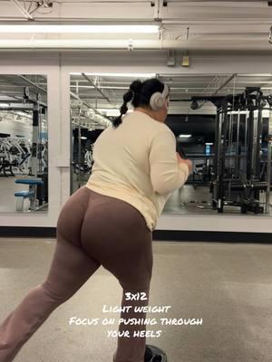 Juicy leg workout In my favorite leggings #plussizetiktokshopfinds #plussizeleggings #plussizegymwear 