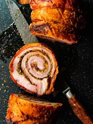 A TRADITIONAL Porchetta!?!! . In what wild, wild world am I making a traditional Porchetta?? Well, here we are! . . . 📸: @thekitchenwhitelaw . . . #TheKitchenWhitelaw #porchetta #porkbelly #pork #crispypork #fennel #peppercorn #bbq #rotisserie