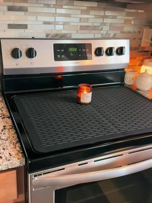 Great beal ‼️ I love my stove cover Having a black cooktop shows all the dust. This stove cover keeps it dust free ##stovetopmat##stovetop##stoveprotectors##heatresistant##siliconemat##kitchengadgets##kitchenmusthaves##kitchen##kitchenhack##stove#affordable 