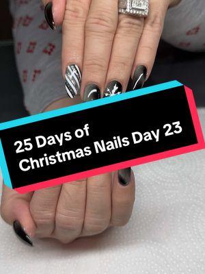 25 Days of Christmas nails Day 23 #christmasnails #nails #cateye #cateyenails #blackcateye  #nailart #reflectiveglitter #cutenails #prettynails #blacknails 