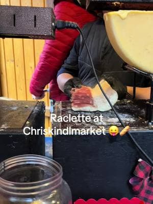 Worth the wait #christkindlmarketchicago #christkindlmarket #chicago #raclette #chicagofood #christmas #raclettecheese #fyp #foryoupage #parati #paisanos 