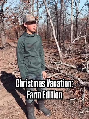 Classic. 😂🎄 . #c5farm #farmkids #merrychristmas #savetheneckformeclark #christmas #christmasvacation #classic #movie #moviequotes #brothers #funonthefarm #funny #chevychase #explore #explorepage #explorepage✨ #exploremore #funnyfarm #reels #reelsinstagram #farm #tree #fyp