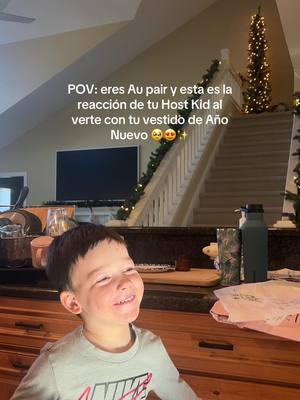 Mi host kid me pidió medirme el vestido de Año Nuevo y esta fue su reacción 🥹 me pidió también que me pusiera tacones 🤣 estaba más emocionado que yo 🥹 díganme si no es preciosooooo!!! 🥹😍#fyp #foryou #aupair #aupairlife #aupairusa #nanny #nannylife #nannyin #niñera #aupairlatina #hostkid 