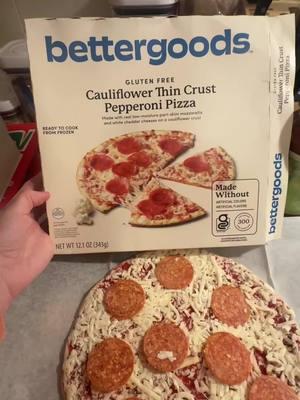 @BetterGoods Cauliflower Pepperoni Pizza from @Walmart #glutenfree #glutenfreefinds #walmartfinds #bettergoods #foodreview #pizzareview #glutenfreepizza 