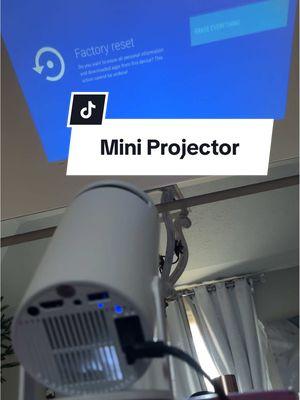 Replying to @Yenyaaa💙🤍🌊  Mini Projector, se ajusta a cualquier pared o lugar donde lo quieras mirar.  #projector #miniprojector #cineencasa #christmas #christmasgift #ofertas 