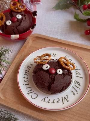 Chocolate Reindeer Cookies 🦌🍪 If you’re in the mood for chocolate cookies (and who isn’t?), these Chocolate Reindeer Cookies are here to bring some festive cheer to your kitchen. They’re soft and fudgy on the inside, with that crackly top that gives a little crunch—basically a perfect mix of brownie and cookie goodness 🎉💓 Chocolate Reindeer Cookies Recipe 👉🏻 https://mayskawaiikitchen.com/chocolate-reindeer-cookies/ Find more fun recipes and cute kitchen tools on my website! Link in bio✨ #reindeercookies #chocolatecookies #chocolatecookierecipe #chocolatefudge #christmascookies #christmasdessert #christmascountdown #christmasiscoming 