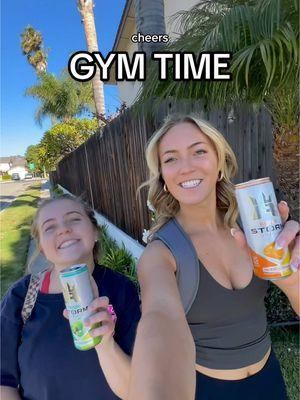 staying on the gym grind during winter break with @Reign Storm  #reignenergy #gym #lifeasroomies #winterbreak #collegelife #healthgrind #reignstormpartner