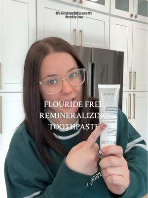 Basically magical toothpaste. #toothpaste #cavities #remineralizing #cavityfree #whiteningtoothpaste #flouridefree 