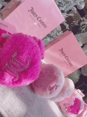 Pink Juicy Spakle🎀✨ #juicycouture #girlmom #blingbling #fyp #coquette #christmas #wrappinggifts #accessories #spakle #coquettegirl 