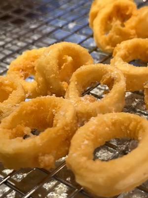 Fried calamari is more than just a dish—it’s a piece of my family’s history. I’ve eaten it countless times, and every bite reminds me of summers spent with loved ones and my dad’s tales of Sardinia. Frying it in extra virgin olive oil takes the flavor to a whole new level while keeping the process simple. Pair it with marinara or aioli, and you’ve got a dish that’s comforting, nostalgic, and downright delicious. I especially love this dish around the holidays. At my house we traditionally make this on Christmas Eve or day, frying it just as the guests arrive and serving it hot with a squeeze of lemon and some flakey salt. Get the full free recipe on my website alessandraciuffo.com 🦑 Question for you: which do you prefer the rings or tentacles?!!! ⬇️⬇️ #calamari #friedcalamari #holidayappetizers #flavorsbyalessandra https://alessandraciuffo.com/crispy-fried-calamari-recipe-with-extra-virgin-olive-oil/