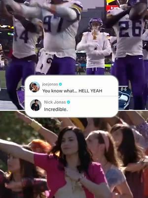 The #Vikings got #JoeJonas’ and #NickJonas’ stamp of approval 🔥 (🎥: @NFL) #camprock #celebration #nfl #demilovato #sports 