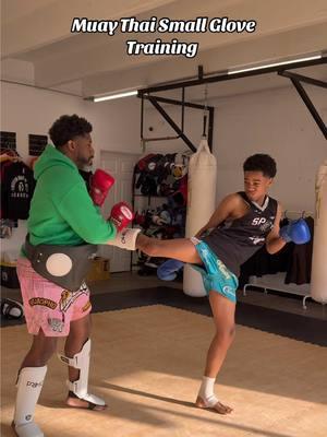 Muay Thai training with small gloves! Training defense and Muay Thai kicks also defending against punches and counter with the Muay Thai elbow!  Follow us for more thai boxing training, tips, and techniques! Great for kickboxing and Nak muay that want to improve their striking!  #muaythai #muaythaifighter #muaythaitraining #muaythaiboxing #kickboxing #boxingtraining #sparringsession #martialarts 