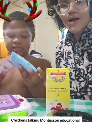 teaching my son with these talking english/spanish educational flash cards 😇🙏🏼🫶🏼💙✨️... #creatorsearchinsights #childrenseducation #flashcardsforkids #fyp #bondingwithmykids #montessoriflashcards 