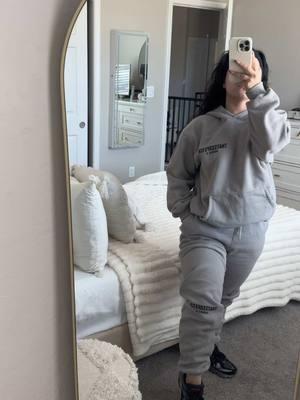 @Thats So Fetch has all my essential sweatsuits 🩶  #sweatsuit #sweatsuitseason #sweatsuitset #winteroutfit #winterootdinspo #winterootd 