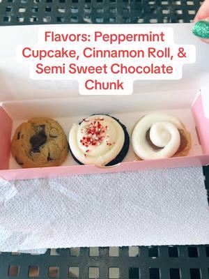 Christmas Week calls for some delicious Christmas @Crumbl 😋 & what makes this even better was that for me it was free 😍 Merry Christmas to anyone who celebrates & Happy Holidays ❤️  #foryou #fyp #viral #trending #foryoupage #crumblecookies #crumblcookiereview #crumblminis #peppermintcupcake #cinnamonroll #semisweetchocolatechunk #Love #crumblmoments #treatyourself #cookieheaven #happyholidays #tistheseason #merrychristmas #crumbl 