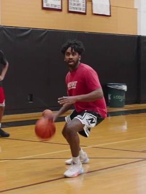 Staggered Stop Building off of yesterdays video, here is another action that involves the crossover step BUT we changed pace using a staggered stop! Here Coach Steve shows, how it can be beneficial to these hoopers! #nodattraining #nodat #basketballdrills #ballhandling #WestchesterCounty #FairfieldCounty #HartfordCounty