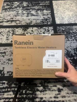 #hotwaterheater #tanklesswaterheater #simple #fup #Raneinlifestyle 