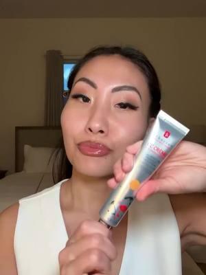 Thirty, flirty and thriving with @maybeboth and CC Cream ❤️ #erborianusa #koreanskincare #cccream #erboriancccream #kbeauty #glassskin