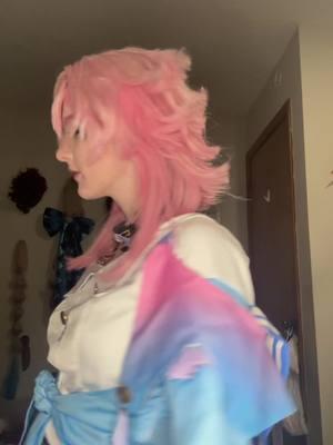 caption #HonkaiStarRail#starrail#march7thhonkai#march7th#march7thcosplay#starrailcosplay#honkaistarrailcosplay#hsrmarch7th#hsrcosplay