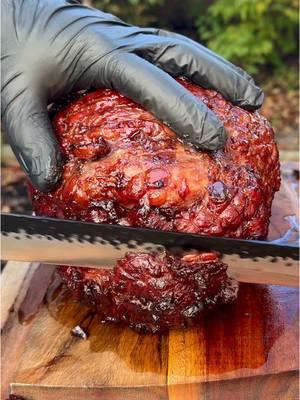 What’s on the menu for your Christmas dinner 🎄? How about a sexy red ham 🐷? Let me know in the comments.  #christmasham #bbqham #cherryglaze #bbqlife #bacusbbq 