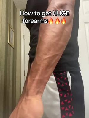 How to get strong vascular forearms without going to the gym #GymTok #gym #skinny #veinyhands #veinyarms #gripstrength #forearmworkout #forearms #homeworkout 