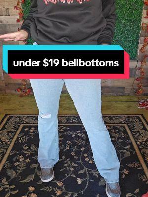 IM OBSSESSED!! THESE JEANS ARE SOO CUTE AND COMFY!! GRAB YOURS NOW #tiktokshopholidayhaul #holidayhaul #bellbottomjeans #bellbottoms #bellbottom #flarejeans #flarepants #jeans #pants 