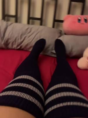 Comfy #eleniunfiltered #thickthightribe #fitthick #hellothickness #comfysocks 