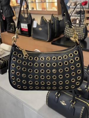 Are you a fan of these unique designs? I find @Coach's latest collection absolutely fascinating! I wonder what those with trypophobia think of them. Curious to explore more? Hit the link in my bio! 👜✨ #CoachStyle #FashionInspo #Trypophobia #UniqueDesigns #ExploreMore 