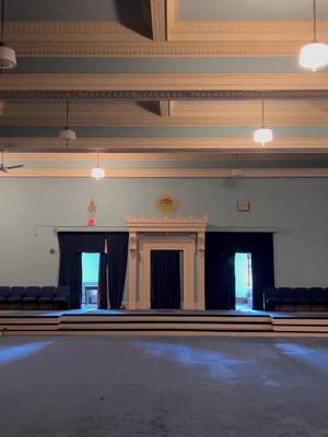 Exploring a historic abandoned Masonic Temple with a little surprise. Everything seemed to be going fine during the explore, but something just seemed off about this place. As soon as we made it to the lobby, we heard a loud beep and then suddenly…🚨🏃🏻‍♂️🚨🏃🏻‍♂️ #abandoned  #abandonedplaces  #masonic  #masonictemple  #urbandecay  #urbex  #sketchy  #alarms  #urbanexploring 