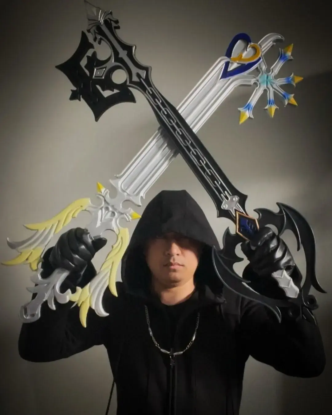 Hands off my friends 🖤🖤🖤 ⁣⁣⁣⁣ ⁣ #fyp #viral #sora #kairi #riku #ventus #aqua #terra #roxas #xion #axel #namine #xehanort #organizationxiii #keybladewar #keyblade #light #dark #heart #kingdomhearts #kingdomhearts2 #kingdomhearts3 #kingdomhearts4 #squareenix #disney #videogames #happymonday 