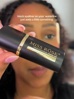 Looks like a lipstick but it’s actually an eyeliner! Perfect for your waterline #blackeyeliner #Eyeliner #eyelinertutorial #makeupforbeginners #makeupforblackwomen #tiktokshoppartner 